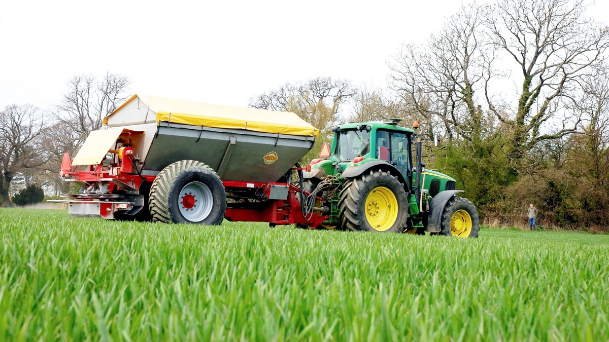 Energikrisen rammer landbruget direkte og hårdt, fordi diesel, gas og kunstgødning er helt centrale input, som ikke bare kan erstattes, lyder det fra cheføkonom. Arkivfoto: Morten Ipsen