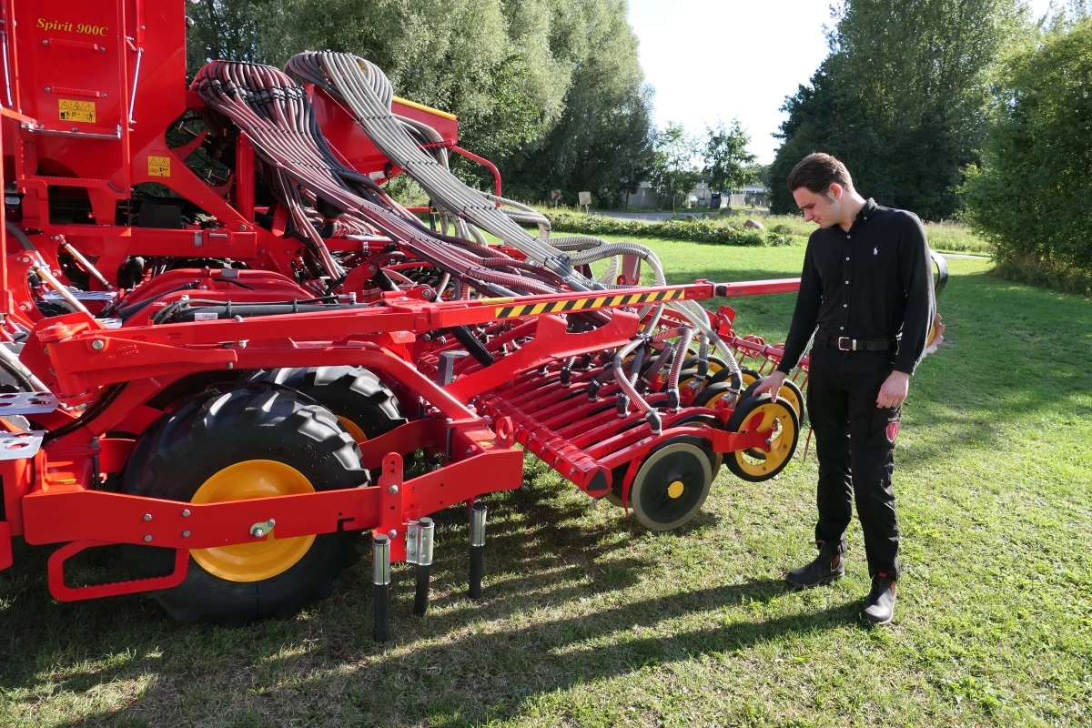 Et ekstra såskær og præcis kørsel vil gøre det næsten umuligt at opdage de enkelte træk med Spirit-maskinen, vurderer Steffen Skovholm.