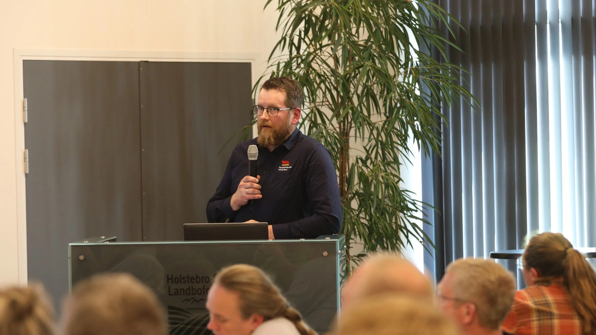 Sven Joensen, formand for Familielandbruget VEST-Jylland, pegede på behovet for et bestandsmål og en forvaltning, der følger udviklingen i ulvebestanden.