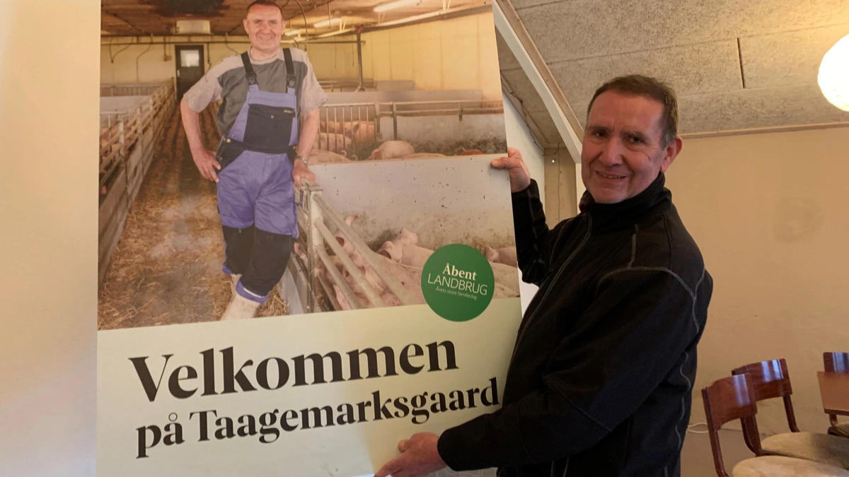 Hjemme på Taagemarksgaarden i Hastrup åbner Villads Sørensen gerne stalddørene for skoleklasser og andre interesserede og viser, hvordan moderne griseproduktion og planteavl foregår. Foto: Jesper Hallgren