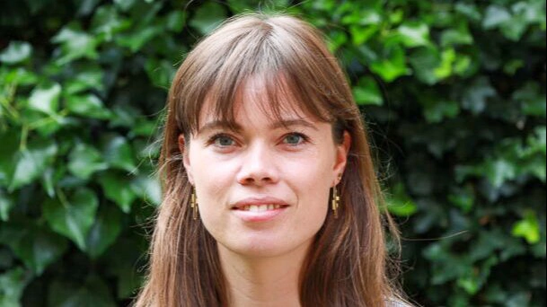 Emma Sander Poulsen, teamleder for natur og landbrug i Danmarks Naturfredningsforening, advarer mod at se højere kompensation som en enkel løsning på udfordringen med højbundsjorde. Foto: DN