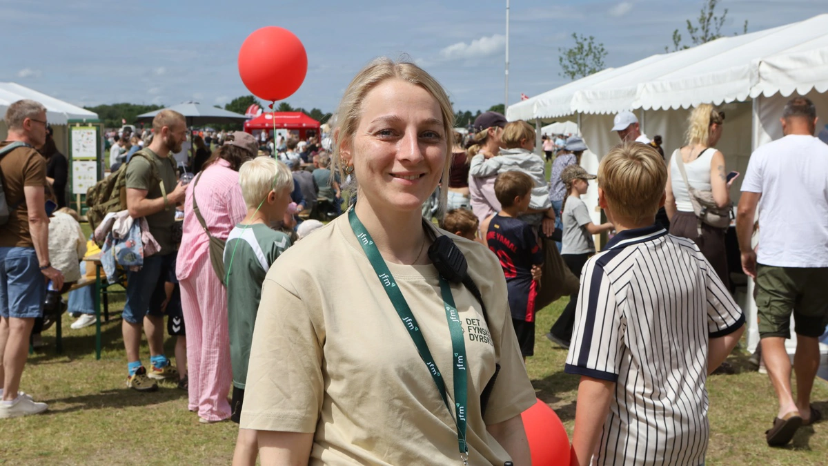 Dyrskuechef Natasja Skovgaard glæder sig over, at besøgstallet kunne runde 40.000, når åbningsdagen faldt sammen med Grundlovsdag. Derfor var de sædvanlige omkring 15.000 børnehave- og skolebørn ikke på pladsen i fredags. Fotos: Erik Hansen