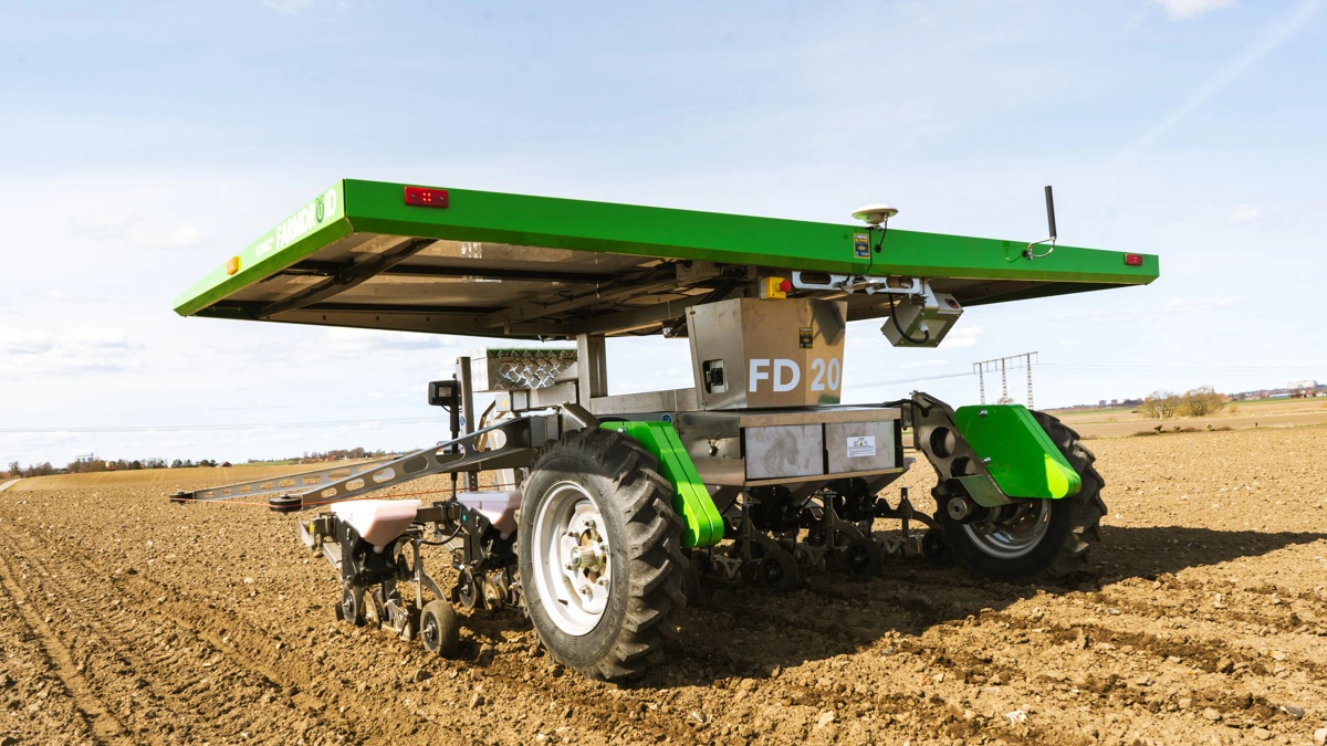 FarmDroid får international eksponering i Clarkson’s Farm, mens virksomheden varsler en ny markrobot i 2026. Foto: FarmDroid