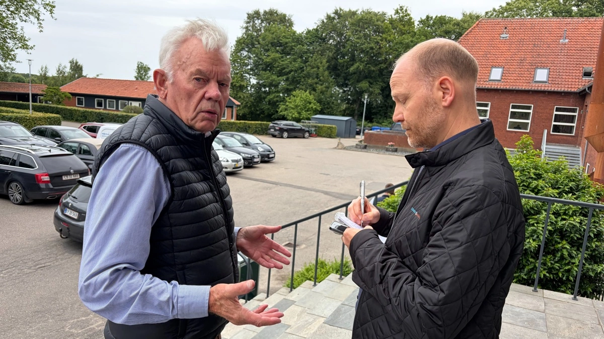 Avisens journalist Morten Ipsen interviewer tidligere mangeårig formand for Landsudvalget for Svin, Orla Grøn Pedersen.