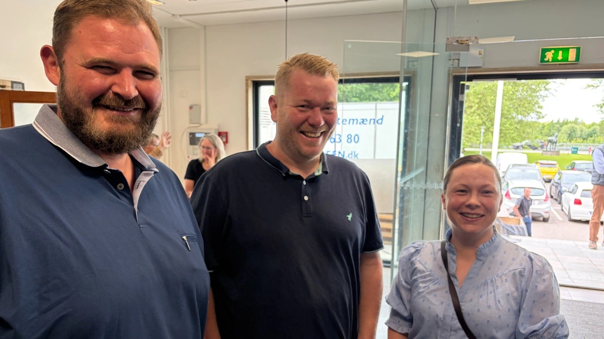 Trine og Johnny Nielsen, Gadbjerg, der har en produktion på 640 søer med produktion af 30-kgs grise, er taget til krisemøde sammen med svoger Alex Nielsen, der producerer 19.000 slagtesvin årligt. De håber at blive klogere på fremtiden efter mødet onsdag.

