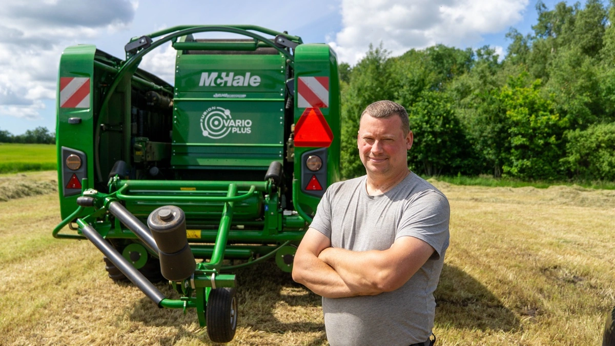 Nikolaj Guldbæk nyder godt af den større kapacitet i den nye McHale-maskine, ligesom den samtidig er nem at køre og pålidelig.