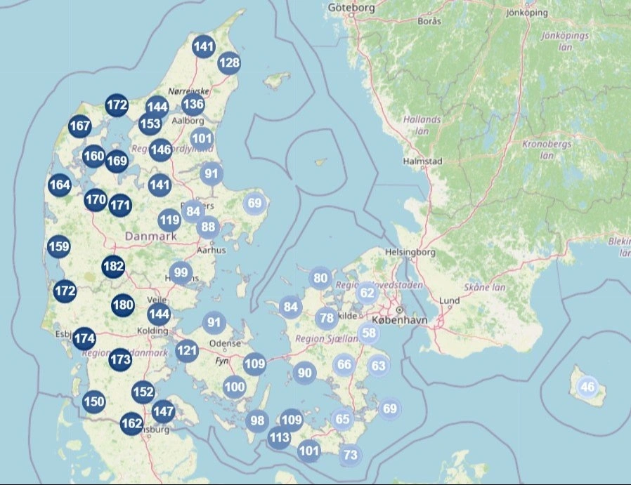 Illustrationen viser nedbørsmængden målt i millimeter ved udvalgte nedslag akkumuleret fra 1. marts 2026 til 24. juni 2026. Data kommer fra de Cordulus-vejrstationer, som Danish Agro udbyder til landmændene.


