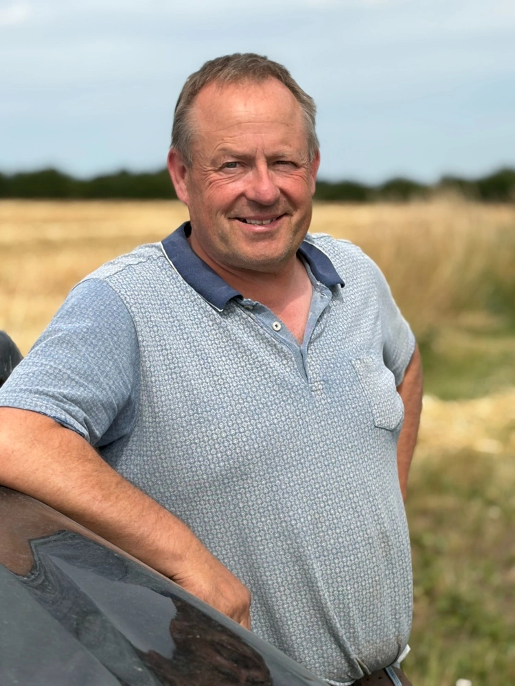 - Det ser lovende ud. Vi høster med omkring 15 procent vand og ligger omkring de 9,5 tons, siger Jens Henrik Andersen, Enghavegaard ApS, Bogense.