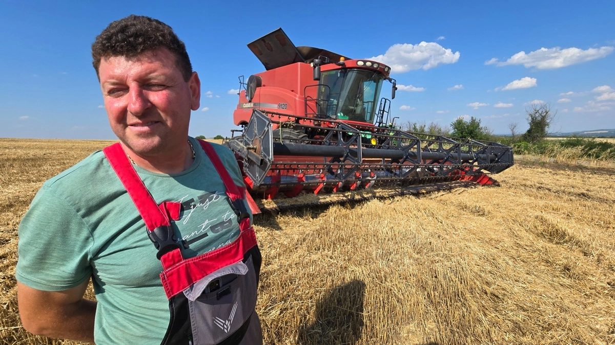 - Hvordan går det med landbruget i Danmark, spørger Uiroslav Uihaylov interesseret.