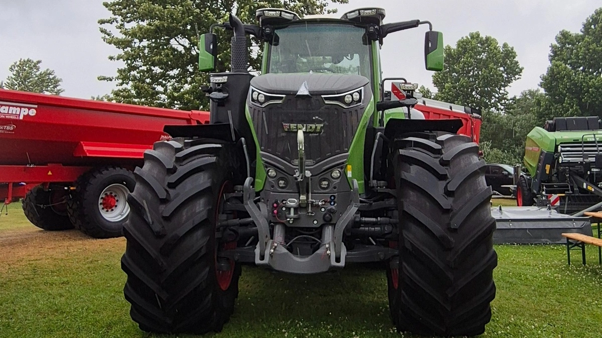 Med Fendt DynamicPerformance (DP) får Fendt 1000 Vario Gen4 op til 30 hk ekstra, hvilket øger både produktivitet og effektivitet.