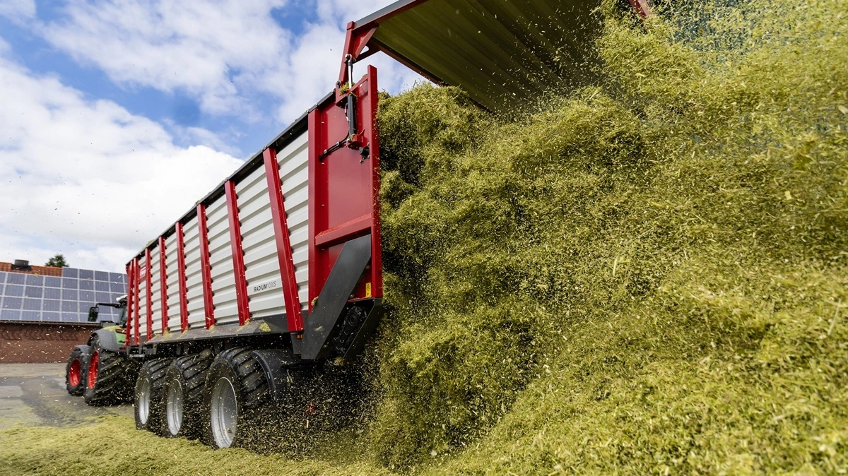 Det er blandt andet de nye Krampe Radium bundkædevogne, der skal produceres i det nye fabriksafsnit. Fotos: Krampe Fahrzeugbau
