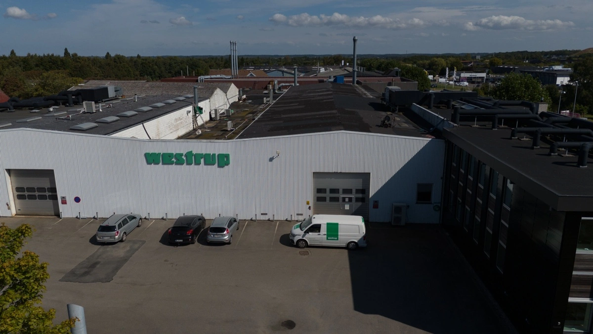 Westrup øger overskuddet med 39 procent til 6,3 millioner kroner og venter op mod 75 procent højere resultat i 2026/27. Fotos: Westrup