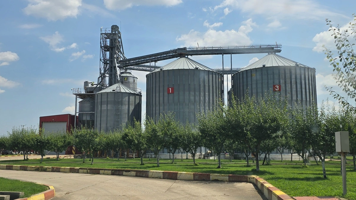 Silo 1 - 3 ud af i alt 13 kornsiloer på Bozhidar Ilchovskis gård.