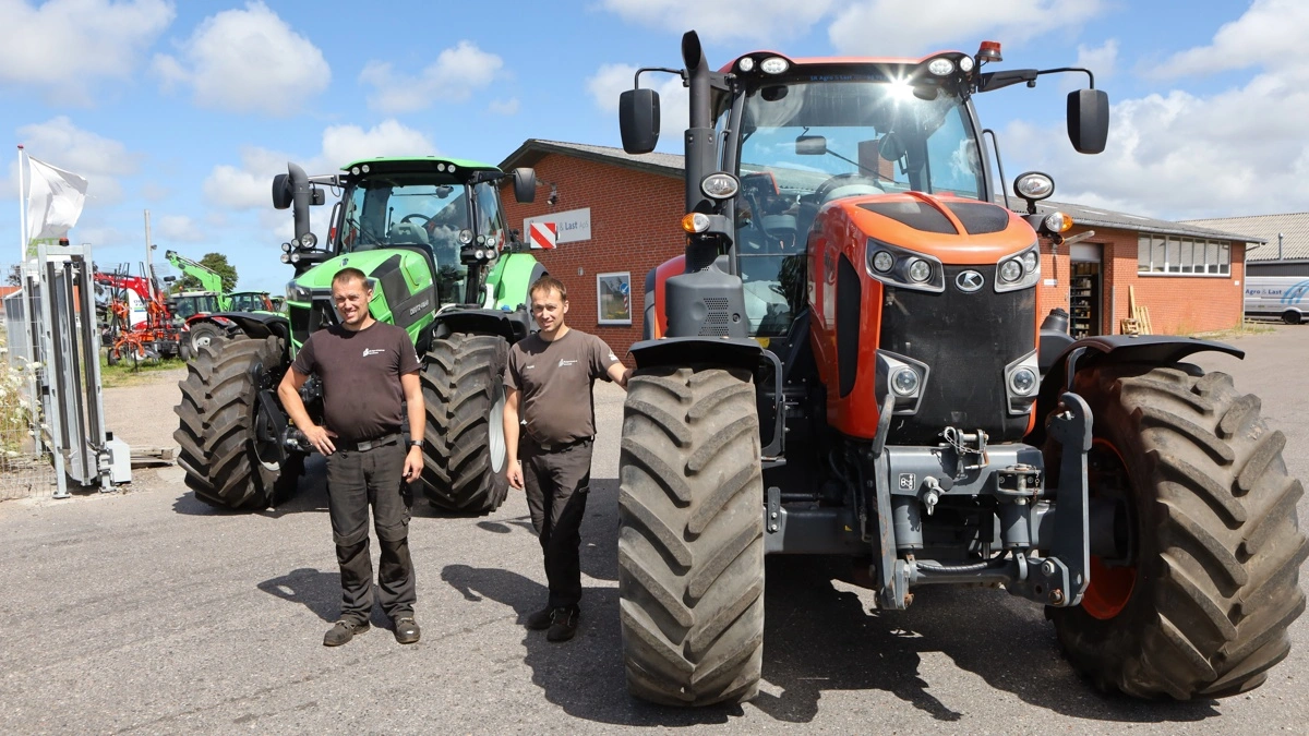 1. august var det ti år siden, Sune og Rune Jensen etablerede SR Agro & Last i Sindal. Jubilæet markeres lørdag den 5. september med blandt andet fremvisning af traktorerne fra Deutz-Fahr og Kubota, heriblandt det første eksemplar af den helt nye 8-serie fra Deutz-Fahr. Fotos: Erik Hansen