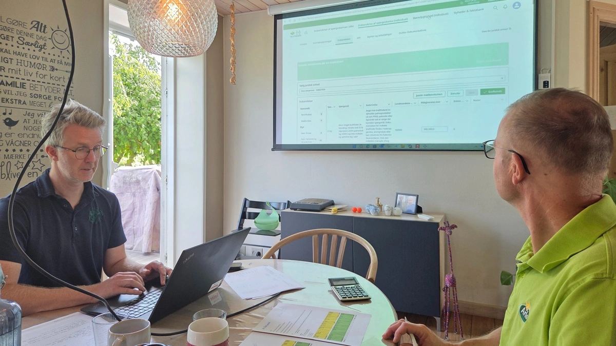 I alt indgår 285 spørgsmål i FarmAhead Check. En stor del af oplysningerne hentes automatisk, men landmand og rådgiver skal sikre, at tallene stemmer med virkeligheden på bedriften.