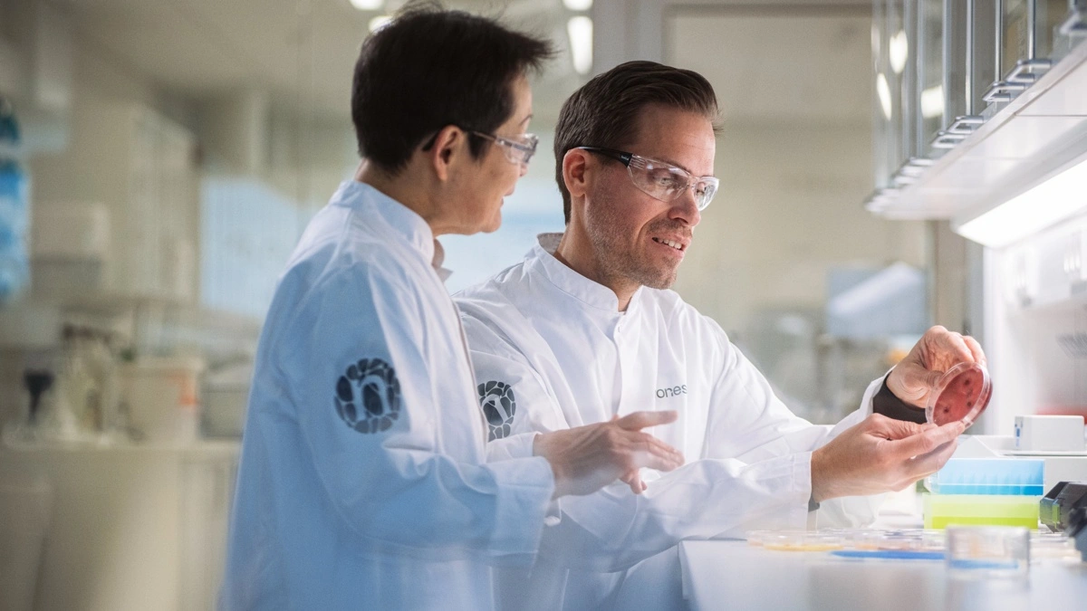 Novonesis køber MicroBioGen for at styrke gærteknologi, forskning og biosolutions til bioethanol, foder, energi og fødevarer. Foto: Novonesis