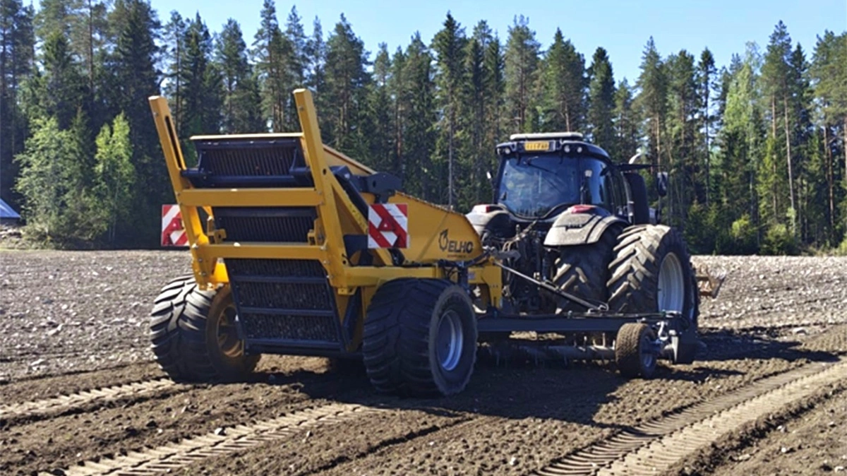 Den nye Elho Scorpio 540 har samme arbejdsbredde på 5,50 meter som Scorpio 550, men er udstyret med én aksel og har en aflæssehøjde på 2,40 meter. Pressefoto