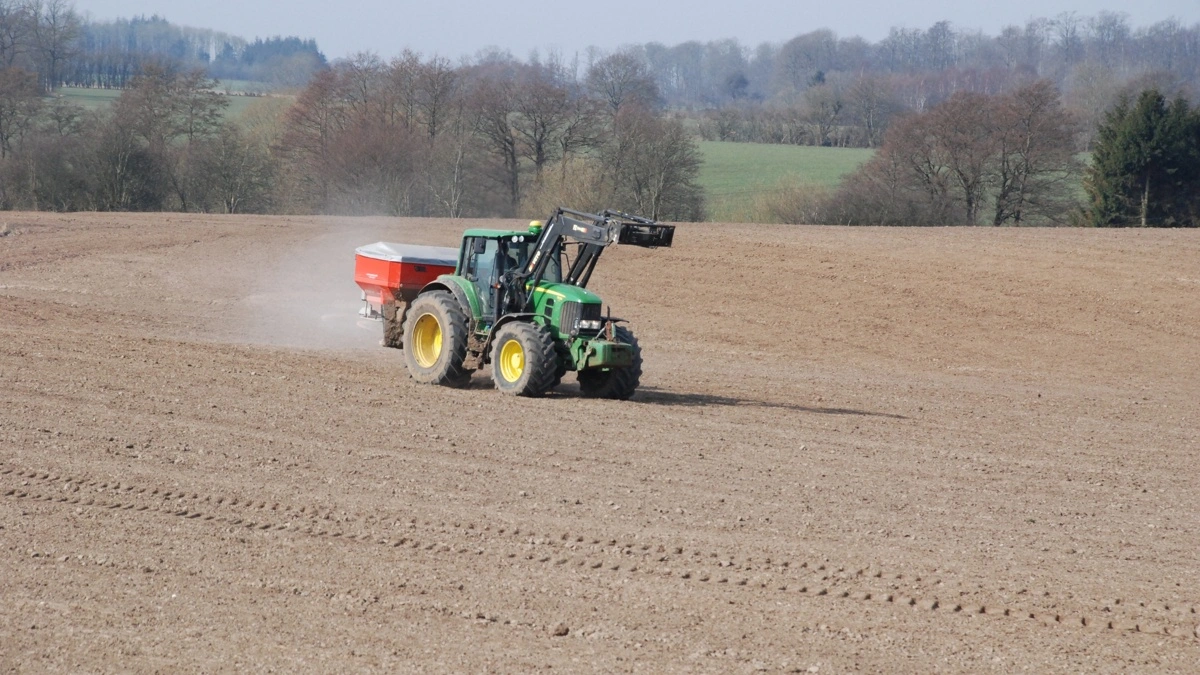 Regeringen vil flytte 1 milliard kroner af EU’s landbrugsstøtte fra 2027 til grønne formål i 2028. Beslutningen møder kritik fra Landbrug & Fødevarer. Arkivfoto