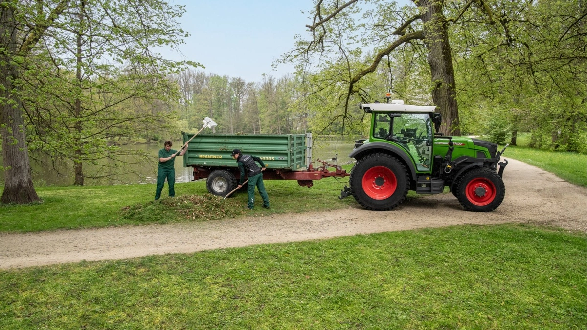 Fendt e107V bliver TBS Maskinpowers elektriske indslag på Maskiner under Broen i Middelfart. Ifølge TBS er de første to modeller i Danmark leveret til landmænd, mens virksomheden håber, at også kommuner og grønne entreprenører vil tage teknologien ind i maskinparken. Pressefoto