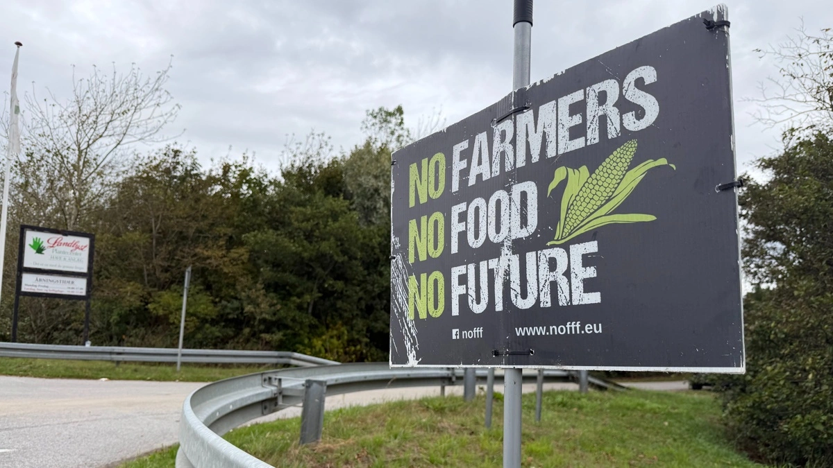 Protestorganisationen No Farmers, No Food, No Future står bag mere end 20 demonstrationer landet over, som led i modstanden mod den nye kvælstofregulering. 