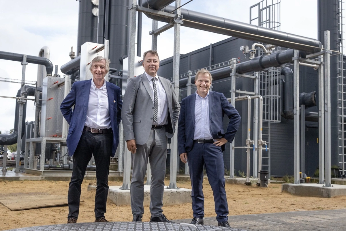Fra venstre: Nigel Hildyard, Bestyrelsesformand for Bigadan, Henrik Laursen, adm. direktør i Bigadan, og Henrik Iversen, kommerciel direktør i Bigadan.
