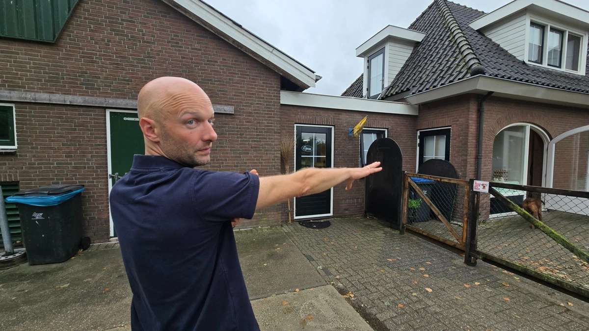 Gårdbutikken fylder i dag kun den lille mellembygning, men Bart Belser og hans kone har planer om at udvide butikken, da kunderne strømmer til.