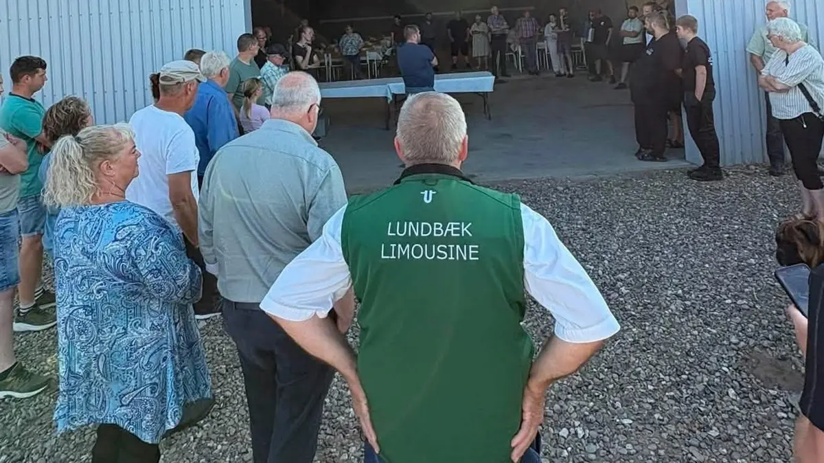 Omkring 75 deltagere var samlet, da Kødkvægsforeningen Vendsyssel holdt grillaften hos Lundbæk Limousine ved Sæby.