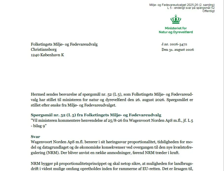 Minister Christian Rabjerg Madsen (S) har svaret skriftligt på de 19 lodsejeres kritik, men de mener ikke, at ministeren forholder sig til kritikken. Kilde: Folketinget