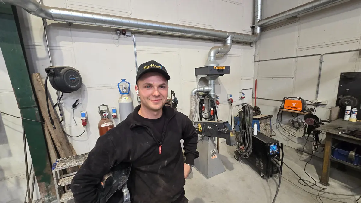 Jesper Frei er uddannet landbrugsmaskinmekaniker i Schweiz og nu ansat på Agrifos især til vedligeholdelse af de mange maskiner.