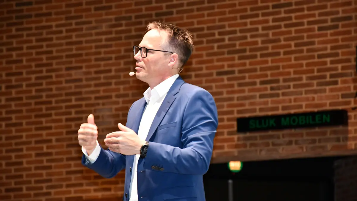 Christian Fink Hansen fremhævede i sin beretning på årsmødet i Herning, at højere dyrevelfærd og en konkurrencedygtig produktion skal følges ad. Under debatten efterlyste producenterne bedre betaling. Foto: Camilla Bønløkke