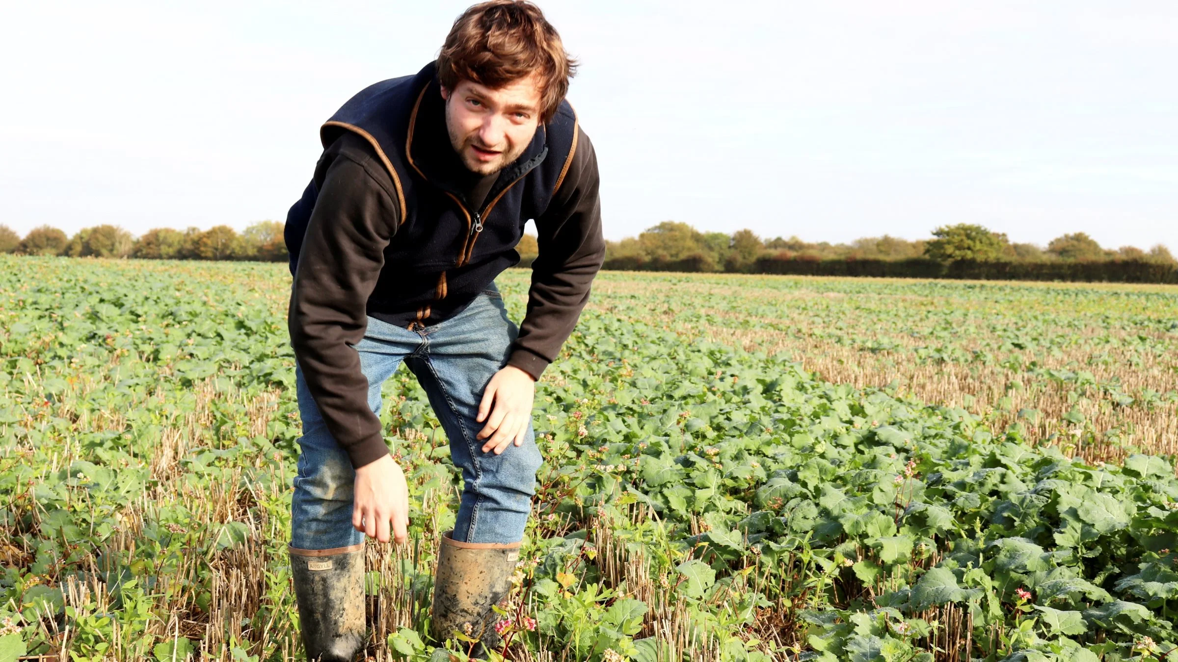 De seneste tre til fire år har Adam Driver dyrket med no till og direkte såning via conservation agriculture på alle farmens 1.200 hektar. – Vi ejer ikke en plov, og jeg ved heller ikke, hvordan en sådan skal bruges, siger han. Fotos: Jørgen P. Jensen