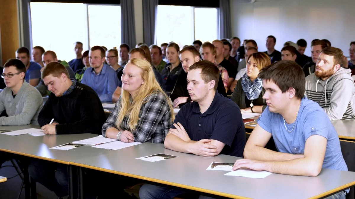 SLF (Sønderjysk Landboforening) har intensiveret jagten på den lokale arbejdskraft: Rådgivningsvirksomheden har indgået et samarbejde med Erhvervsakademi Aarhus, som blandt andet uddanner jordbrugsteknologer. Formålet med samarbejdet er at rekruttere og fastholde jordbrugsteknologer i det sønderjyske lokalområde – samtidig med at give de studerende en mere praktiskorienteret uddannelse.