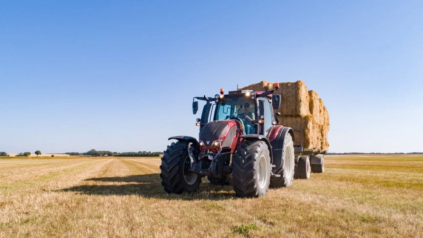 I den sidste weekend i august kommer Tivoli til at lyde lidt mere landligt, når store landbrugsmaskiner indtager Plænen i Tivoli ved Landbrug og Fødevarers mad- og vinfestival. | Foto: Valtra