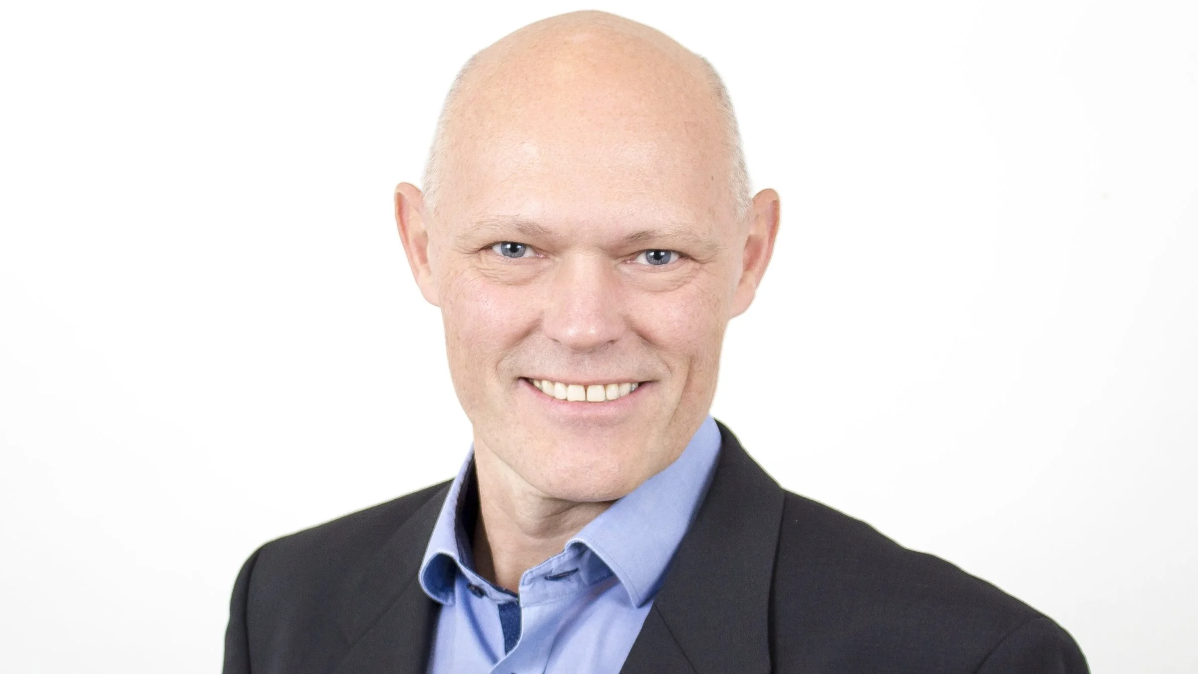 Henrik Rasmussen, som er teamleder for Økonomi i Agri Nords Aalborg-afdeling, fortæller at der er mulighed for at investere overskudslikviditet i aktier via ETF-fonde.