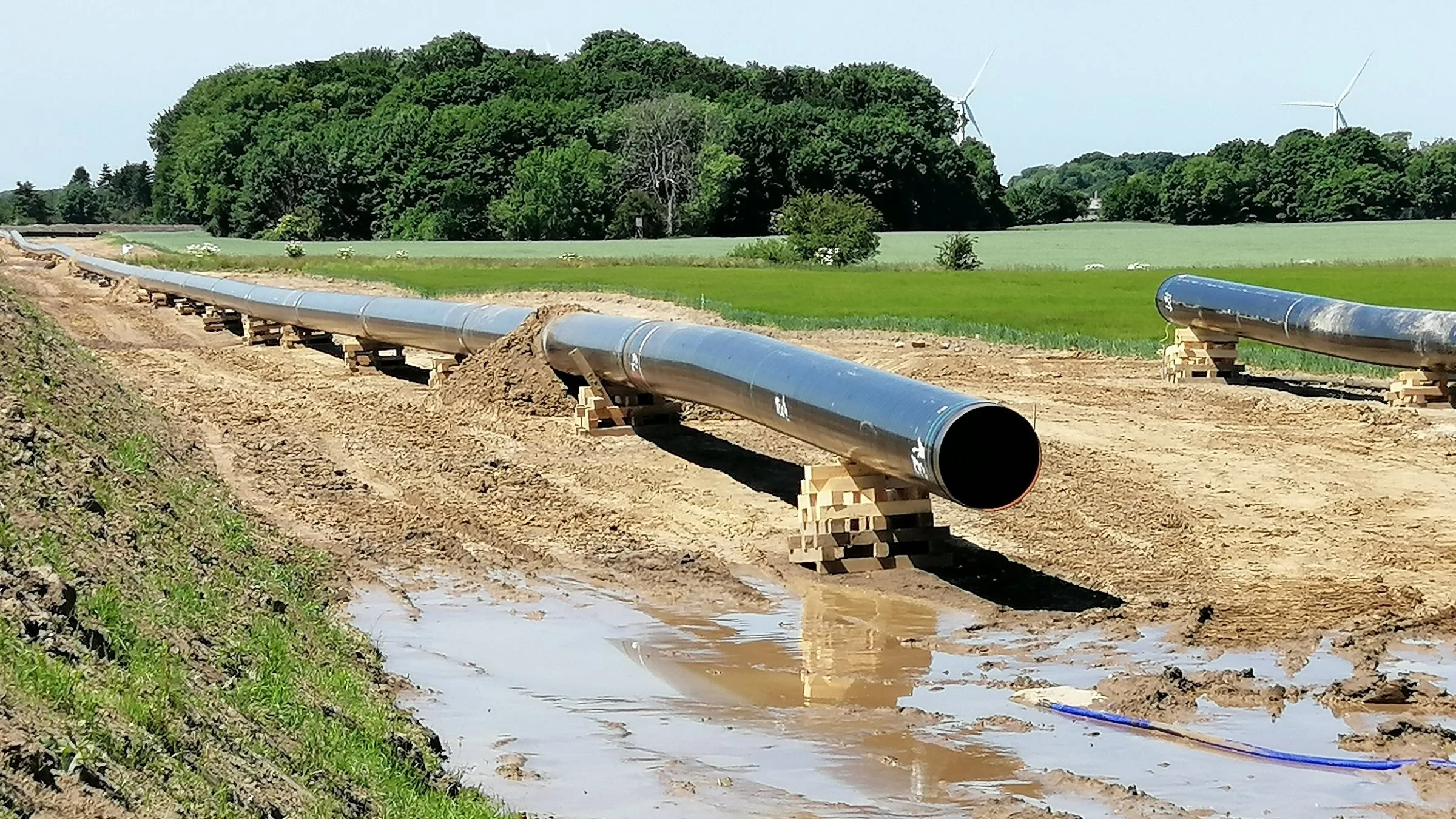 Baltic Pipe er en kommende gasledning på næste 1.000 km, der skal transportere omkring 10 milliarder kubikmeter gas årligt fra norske gasfelter i Nordsøen gennem Danmark og videre til Polen. 