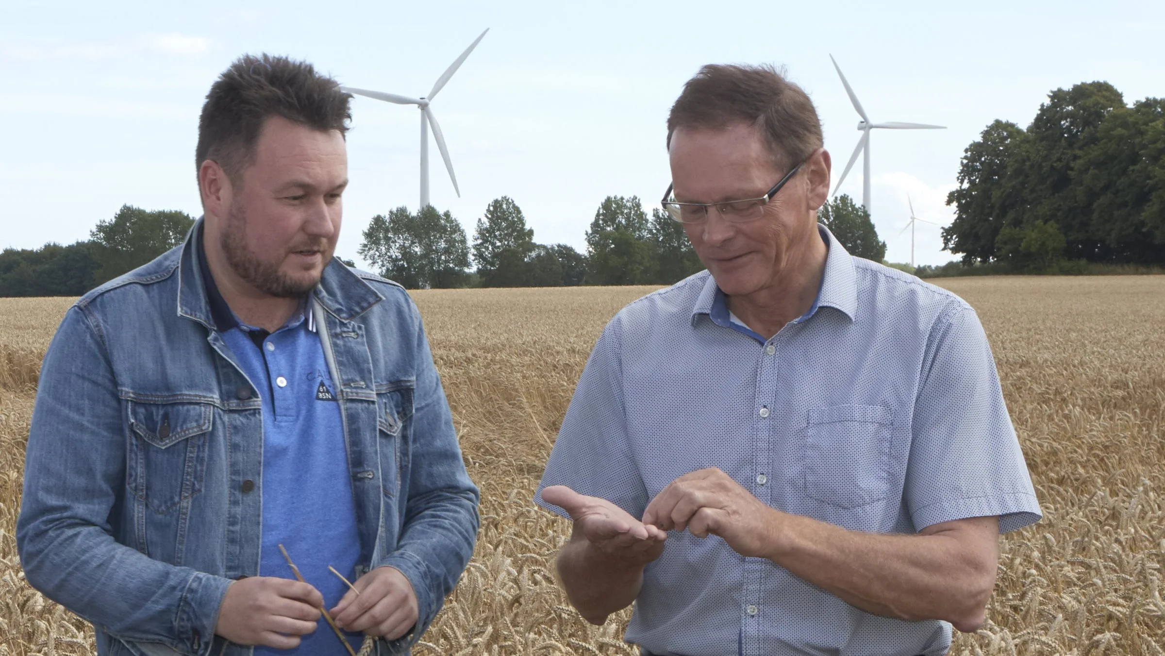 Fødevareordførerne hos S og V - Anders Kronborg (t.v.) og Erling Bonnensen - tror begge på, at det er muligt at opretholde en svineproduktion i Danmark på niveau med den vi har i dag, når vi også kigger 10 år frem i tiden. Arkivfoto