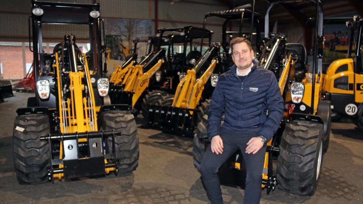 I øjeblikket er det Gehl-minilæssere, der fylder hos Troels Stausholm Jensen og Stenderup A/S. Om kort tid ruller et kendt mærke i gravemaskiner ind og supplerer entreprenør-segmentet hos maskinfirmaet.