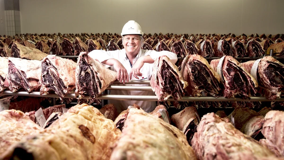 Der er udsigt til øget efterspørgsel efter oksekød, når coronapandemien får en ende. Hos Danish Crown Beef er adm. direktør Finn Klostermann klar til at få sat gang i eksporten igen, så snart det er muligt. Foto: Morten Fauerby