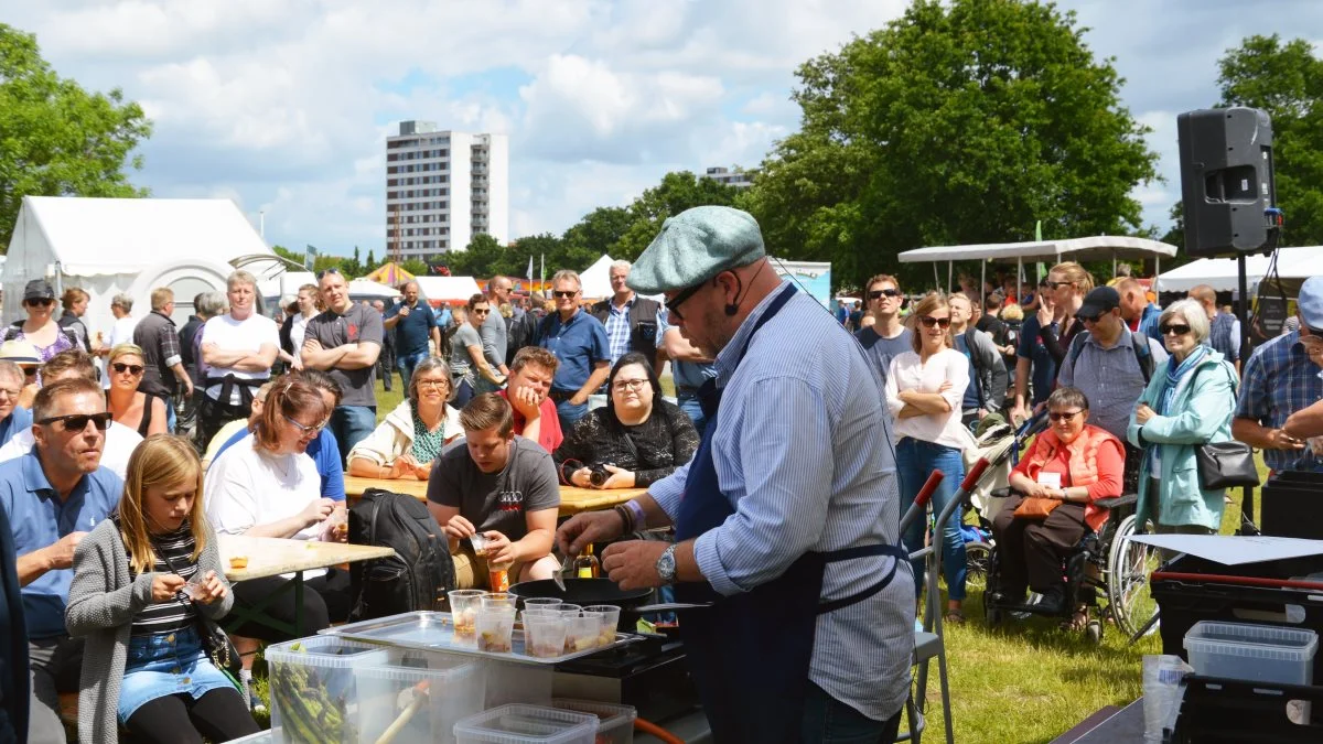 Chefen for Det Fynske Dyrskue håber, at rigtig mange fynboer vil byde ind med opskrifter til en ny bæredygtig kogebog. - Så skal kogebogen, madscenen og dyrskuet 2021 nok blive en succes, lyder det fra Sara Ekknud Windell. Arkivfoto: Camilla Bønløkke