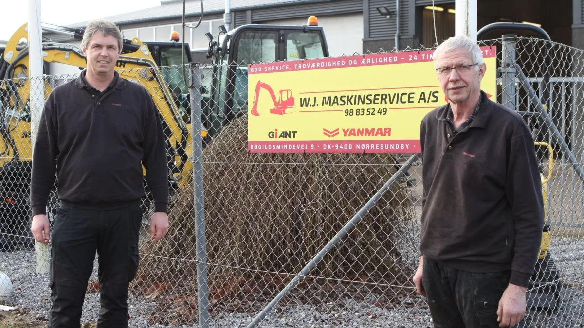 For 25 år siden startede Walther Juel Jensen (th) WJ Maskinservice med en enkelt servicevogn fra hjemmeadressen i Hallund. I dag holder firmaet til i Nørresundby.
