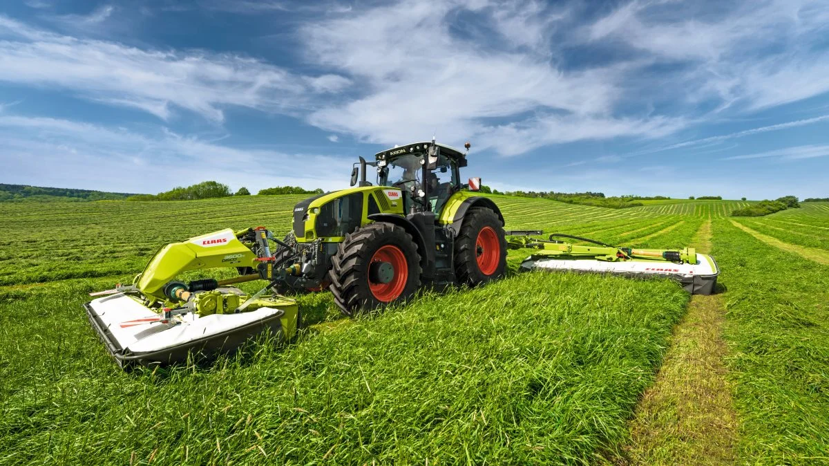 Claas Cemos-assistentprogrammet bliver nu tilgængelig på de store Claas Axion 900 Terra Trac-traktorer og til skårlæggere uanset mærke.