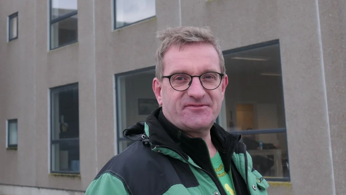 Frank Hyldahl er, udover at drive maskinstation og vognmandsforretning, medejer af et stort biogasanlæg. Desuden driver han cirka 650 hektar planteavl plus pasningsaftaler.