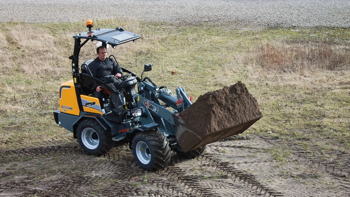 Standardmodellen løfter højst af de to nye modeller, mens X-Tra-modellen løfter mere grundet modellens lavere tårn.