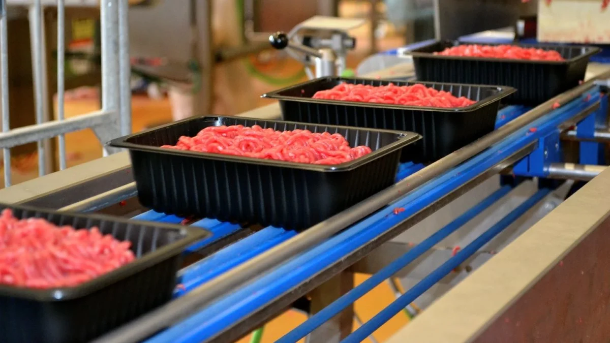 De forbrugerklare produkter, anlægget skal producere, er emballerede og klar til at blive solgt direkte fra køleskabene i de amerikanske supermarkeder. Foto: Anne Louise Mikkelsen
