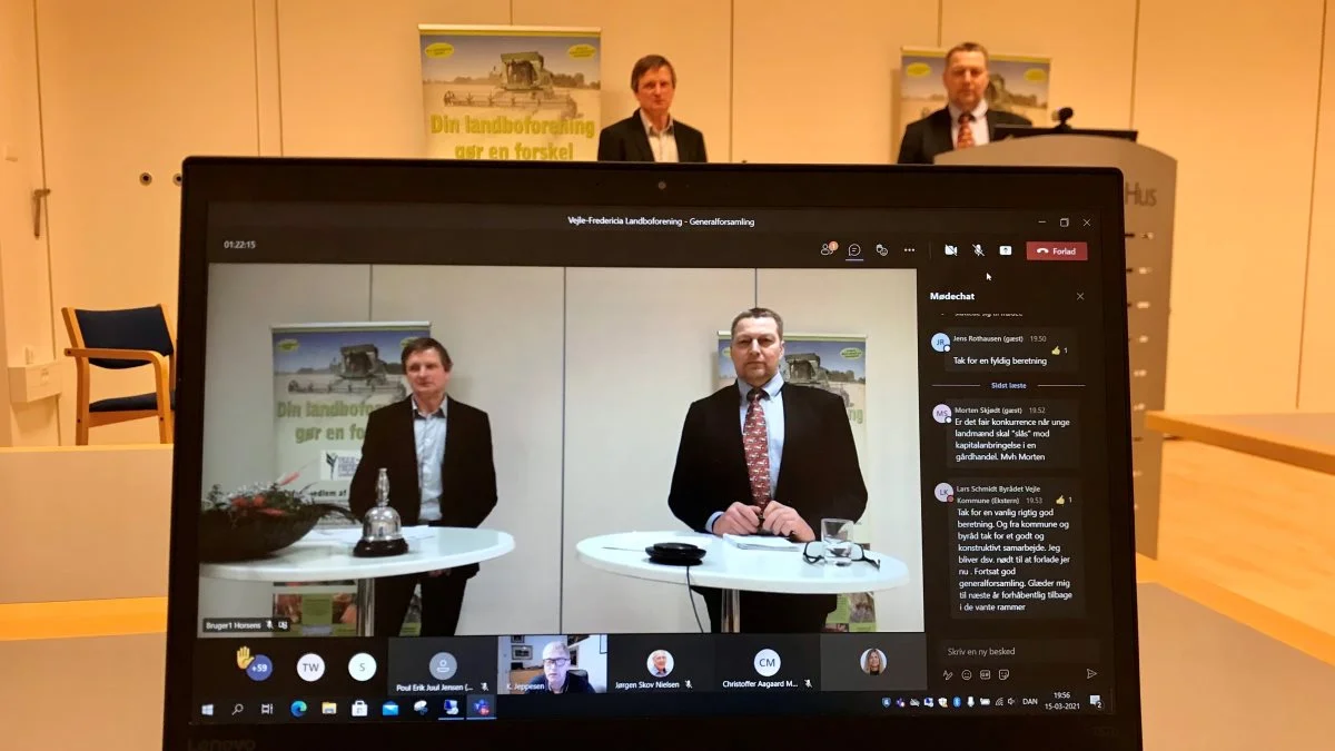 Som mange andre generalforsamlinger og møder i denne tid, blev også generalforsamlingen i Vejle-Fredericia Landboforening holdt online. Hér til højre Nis Hjort, formand for Vejle-Fredericia Landboforening, med næstformand Peter Buhl til venstre.