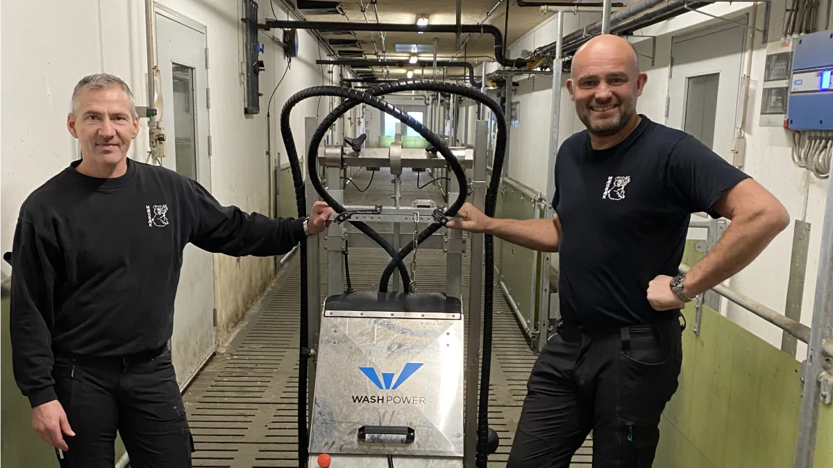 Washpower udvikler, monterer, sælger og servicerer vaskerobotter primært til svinestalde og fjerkræhuse. Foto: Tenna Bang