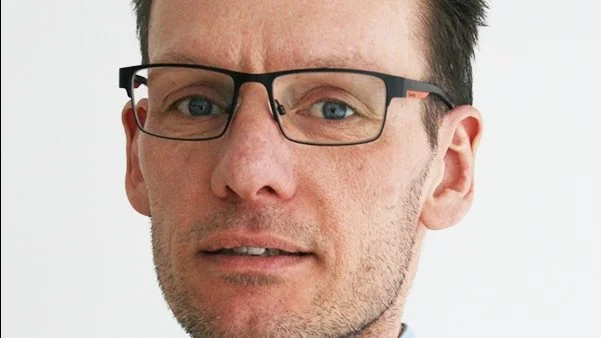 Jesper Høgsted, virksomhedsrådgiver i Velas, vurderer, at renten vil holde sig i ro på de nuværende niveauer. 
