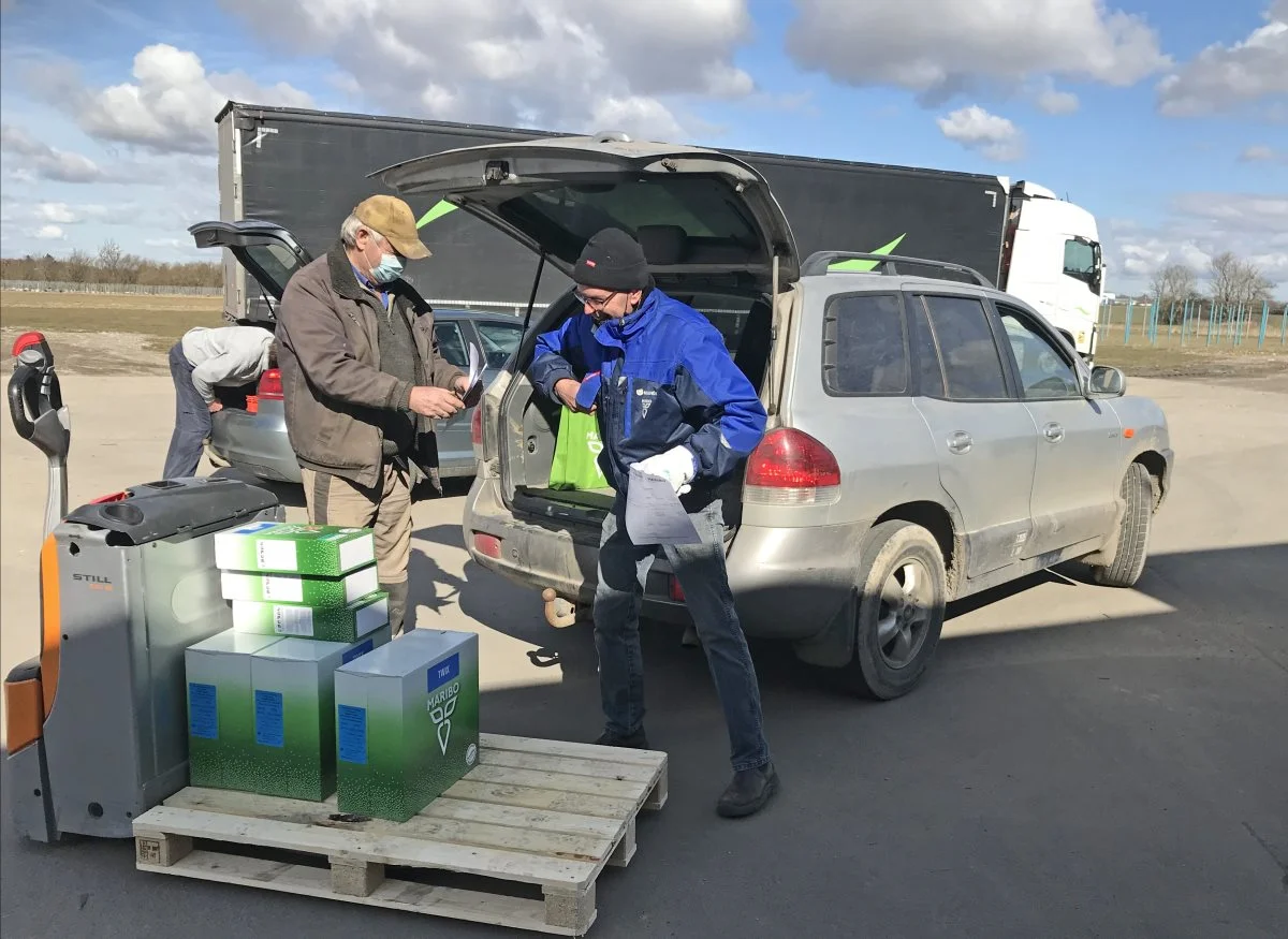 Der har været travlt med udlevering af frø hos MariboHilleshög i Holeby. Foto: Ulrik Larsen