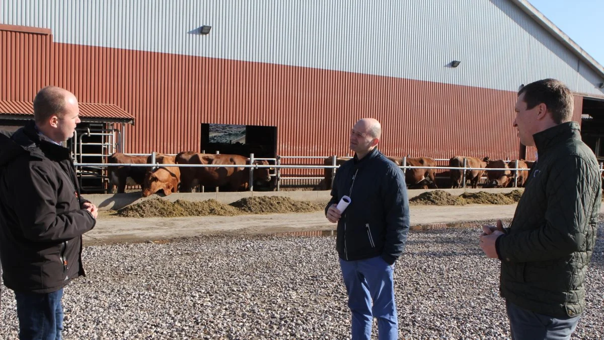 Jakob Gade (tv) og Søren Søndergaard (th) håber på brede og langsigtede aftaler for landbruget.