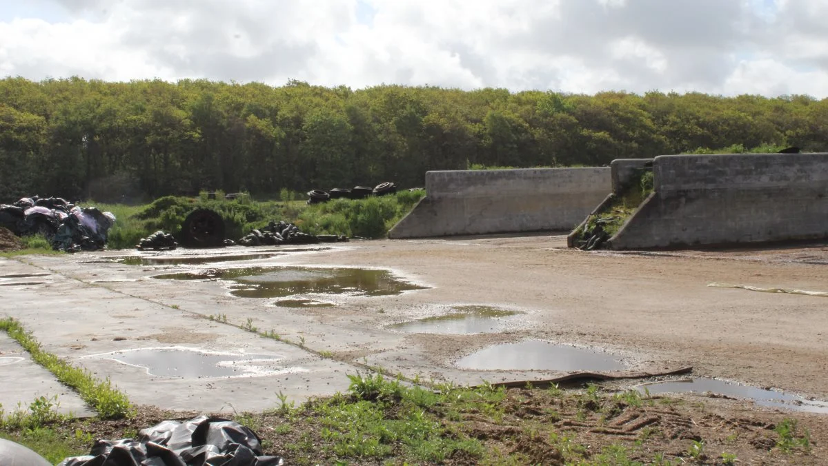 - Bæredygtigt Landbrug accepterer ikke, at gode landbrug ødelægges, og landbrugsfamilier helt uden grund skal gå fra hus og hjem, lyder det fra chefjurist i foreningen, Nikolaj Schultz, der varsler et retsopgør med reglerne. På billedet ses naturfølsom skov tæt på en bedrift. Arkivfoto 